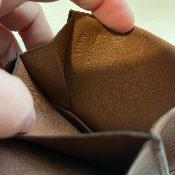 Authentic Vintage Louis Vuitton coin purse - Picture 5 of 17